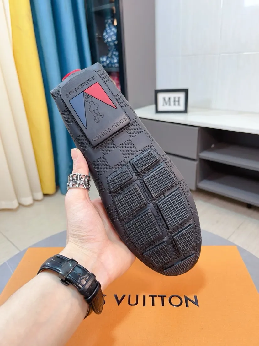 Men's men's shoes💰400🌹🌹[LV Louis Vuitton] New men's beanie shoes💝💝.. Top-grade imported cowhide embossed➕Comfortable leather lining. It is extremely skin-friendly and comfortable, feels very delicate, and the shape is very correct! Perfectly reflects the three-dimensional sense, code number: 38-44